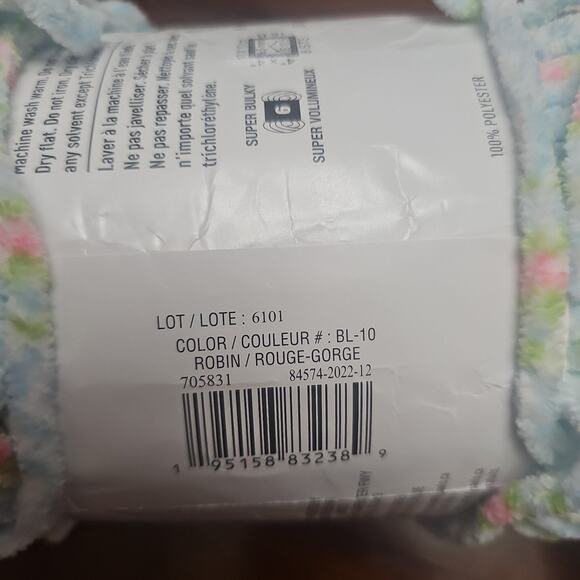 Loops & Threads Sweet Snuggles Lite Yarn 2 Robin - Picture 2 of 3